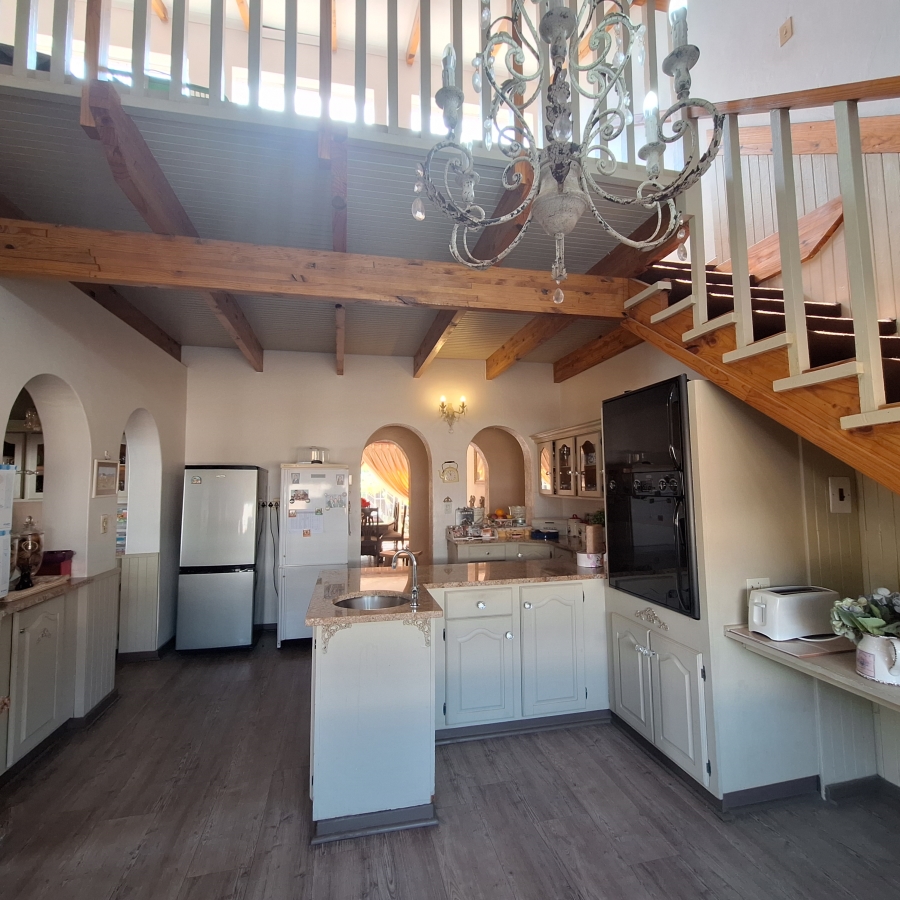 5 Bedroom Property for Sale in Frankfort Free State